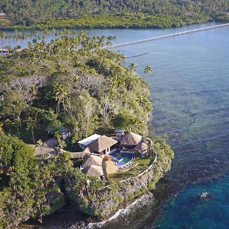 Wavi Island Hotel Naindi Bagian luar foto