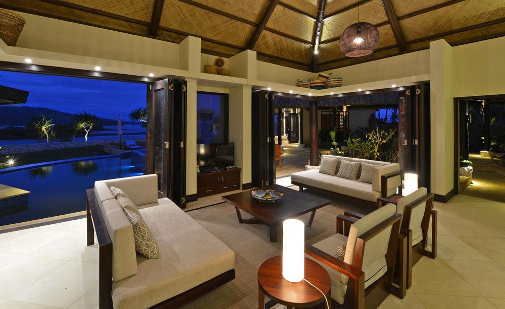 Wavi Island Hotel Naindi Bagian luar foto