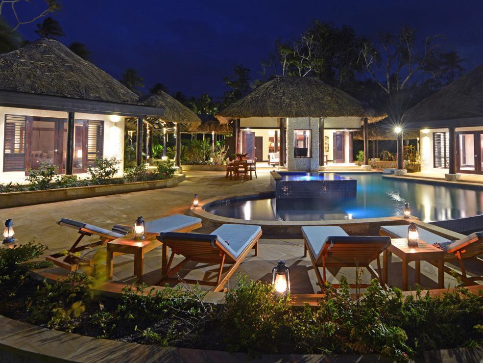 Wavi Island Hotel Naindi Bagian luar foto